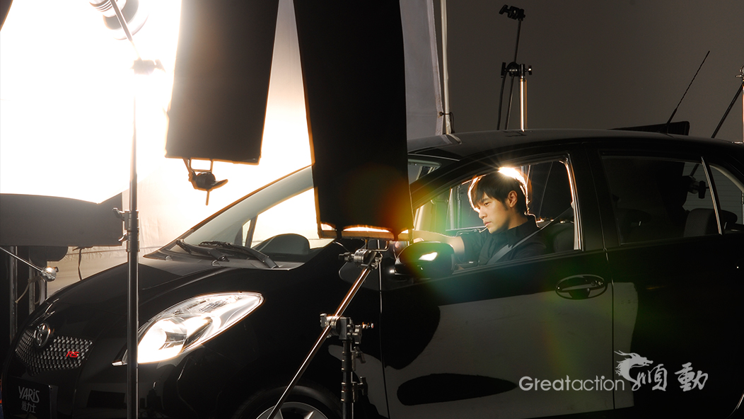 周杰倫、莫文蔚攜手雅力士汽車