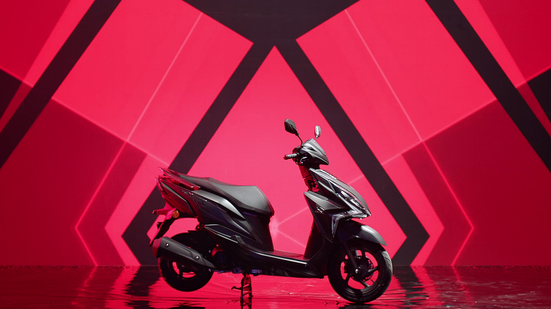 順動新作│時尚裂變，颯風而行，本田RX125摩托車震撼出街