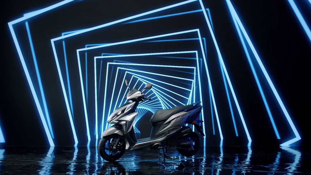 順動新作│時尚裂變，颯風而行，本田RX125摩托車震撼出街